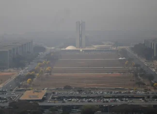 Poluição do ar em Brasília cresceu 350 vezes durante incêndio