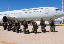 FAB intercepta helicóptero vindo da Venezuela com 240 kg de drogas