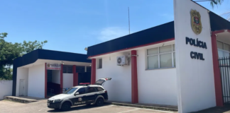 Suspeito de espancar companheira grávida é preso, mas consegue fugir de cela ao agredir policiais e pular muro de delegacia em Itu