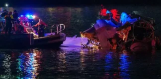 Avião com 64 pessoas colide com helicóptero perto de Washington