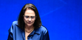 Damares tenta convencer Congresso a deixar de lado PEC do Aborto