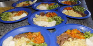 Merendeiras da rede municipal participam de capacitação para aprimorar qualidade da alimentação escolar