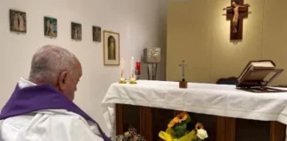 Papa não precisa mais de ventilação mecânica, diz Vaticano