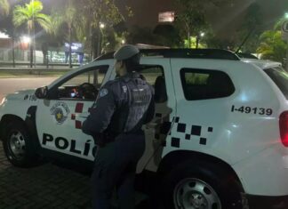 Homem é preso em flagrante após agredir e tentar enforcar a esposa em Jundiaí; caso é investigado como tentativa de feminicídio