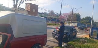 Dois acidentes em sequência na mesma avenida mobilizam socorro e Guarda Municipal em Campo Limpo Paulista