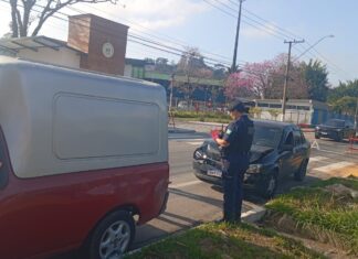 Dois acidentes em sequência na mesma avenida mobilizam socorro e Guarda Municipal em Campo Limpo Paulista
