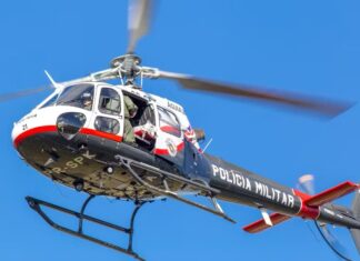 Acidente entre caminhões deixa vítima presa nas ferragens e causa congestionamento na Rodovia dos Bandeirantes, em Jundiaí