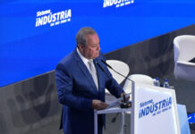 Indústria pede, e governo avalia pedir para EUA adiar aumento de tarifas