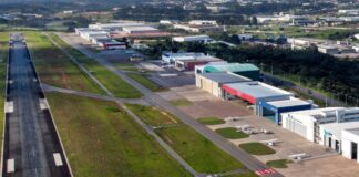 Avião faz pouso de emergência em Jundiaí após falha no trem de pouso