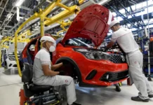 Produção e venda de veículos caem em junho, mas semestre é positivo