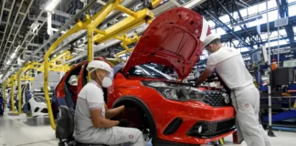 Produção e venda de veículos caem em junho, mas semestre é positivo