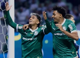 Palmeiras vence o Grêmio com gol relâmpago e encosta no líder Cruzeiro