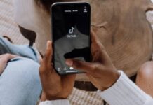 Menino de 12 anos morre após participar de desafio viral nas redes sociais no Reino Unido