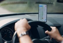 Motorista registra boletim de ocorrência após casal se recusar a pagar corrida por aplicativo