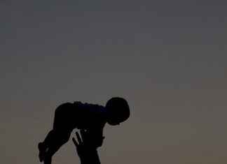 Câmara dos Deputados aprova ampliação da licença-paternidade para 15 dias