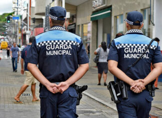 GCM de Jarinu age rápido e prende dupla por furto em loja de semijoias no Centro