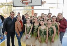 Prefeito Gustavo Martinelli inaugura quadra poliesportiva aguardada há mais de 33 anos na EMEB Maria Aparecida de Souza Ramos