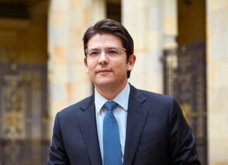 Morre Miguel Uribe, presidenciável da direita que sofreu atentado a tiros na Colômbia