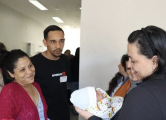 Prefeitura realiza entrega de kit de enxoval na Semana Municipal do Bebê