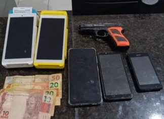 Operação da Polícia Militar em Cabreúva resulta em prisão por tráfico e apreensão de celulares furtados