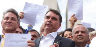 Oposição consegue assinaturas para pedir impeachment de Alexandre de Moraes após prisão domiciliar de Bolsonaro