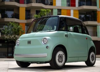 Fiat Topolino chega ao Brasil como microcarro elétrico, mas só pode rodar em vias privadas