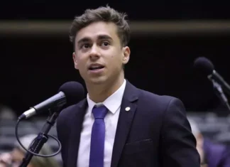 Deputado Nikolas Ferreira apresenta projeto para combater sexualização infantil na internet após denúncia de influenciador Felca