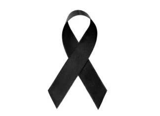 Morador encontra recém-nascido morto em contêiner de lixo