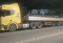 Dupla é presa suspeita de roubar caminhão e manter motorista refém em Campo Limpo Paulista