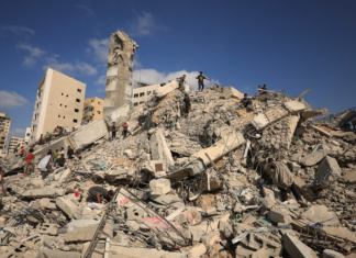 Israel ordena nova evacuação na Cidade de Gaza e destrói mais um prédio residencial