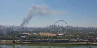 Incêndio atinge galpão na região da Lapa, na Zona Oeste de SP