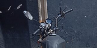 Motocicleta com placa artesanal é apreendida pela Guarda Municipal em Botujuru